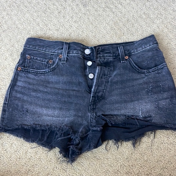 Levis shorts - Picture 1 of 4